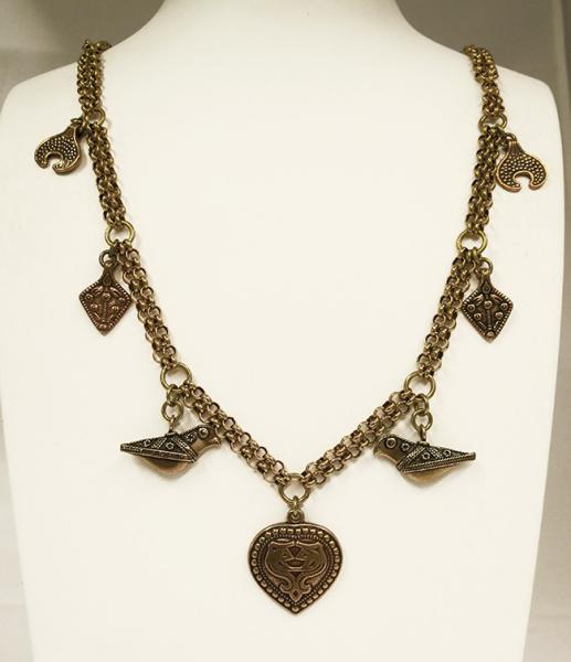 Kalevala korun pronssinen Aarre-kääty #0