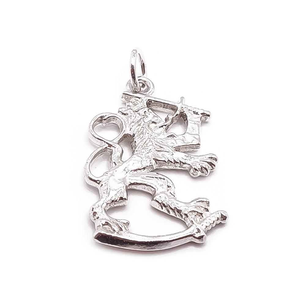 Hopeinen suomileijona-riipus #1