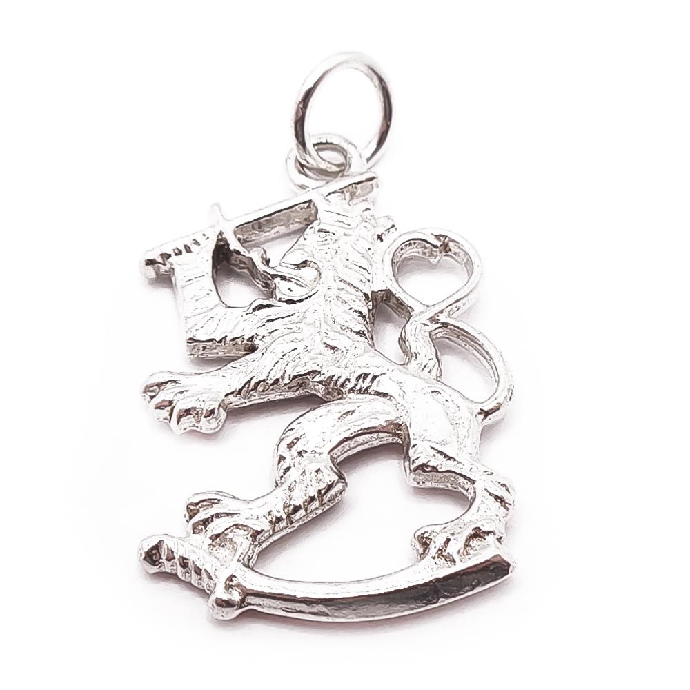 Hopeinen suomileijona-riipus #0