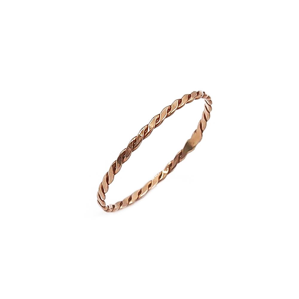 Kultainen litteä lankakierresormus 15.75 1.1mm NT #0