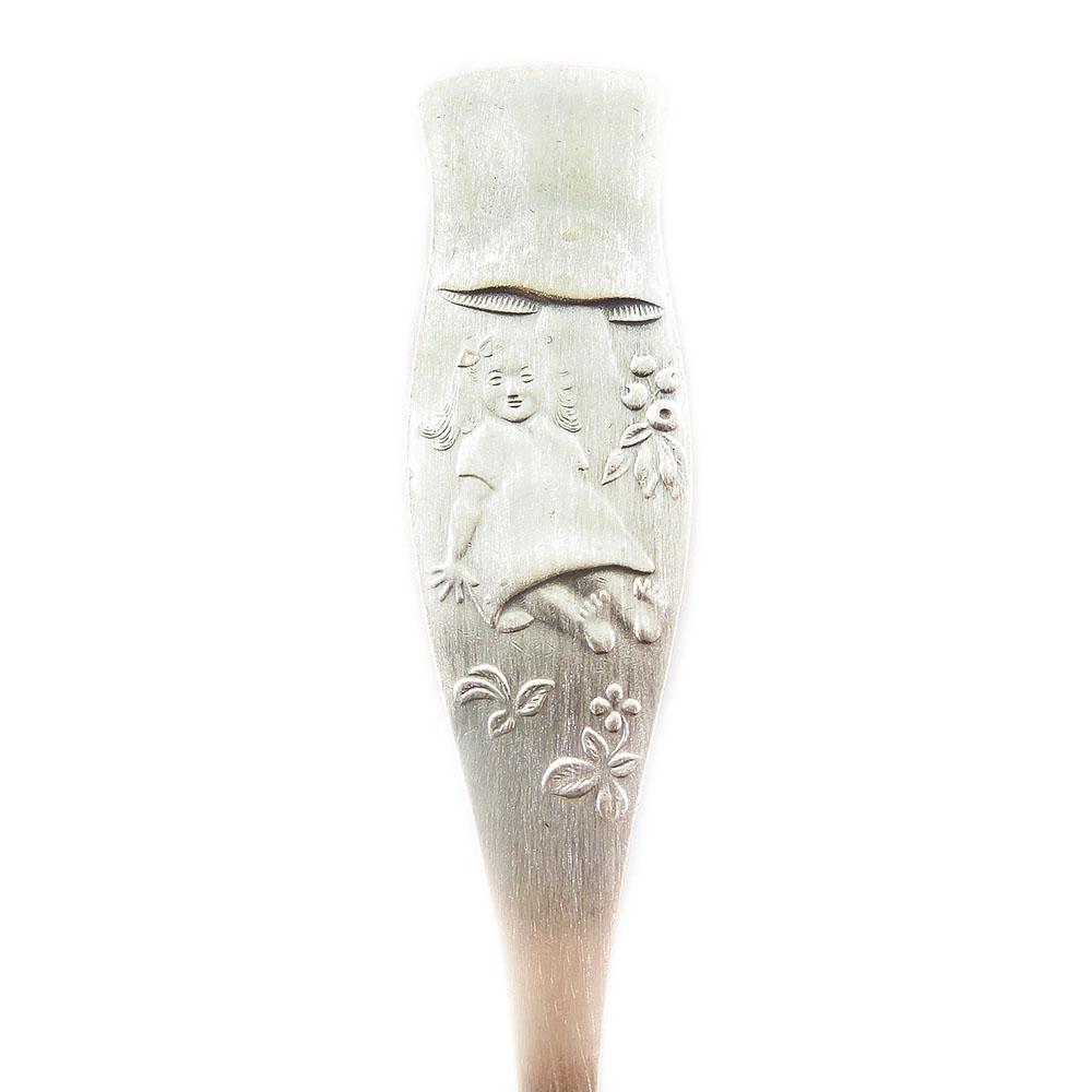 Kummilusikka, Tattityttö #3