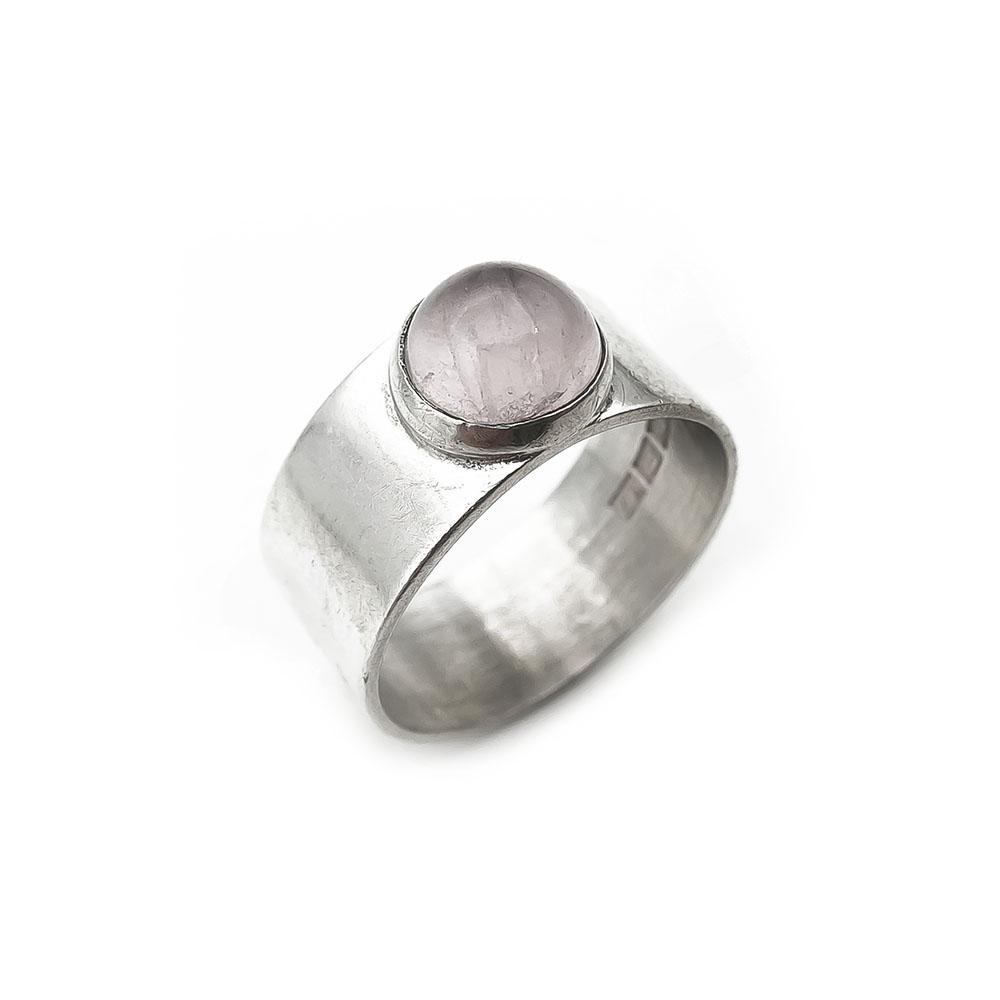 Hopeasormus ruusukvartsilla koko 16,0 v.-61 lev. 8mm #0