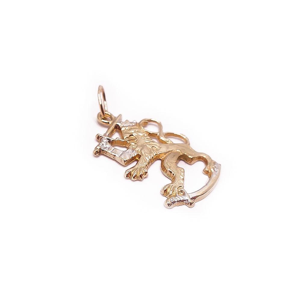 Kultainen suomileijona riipus #1