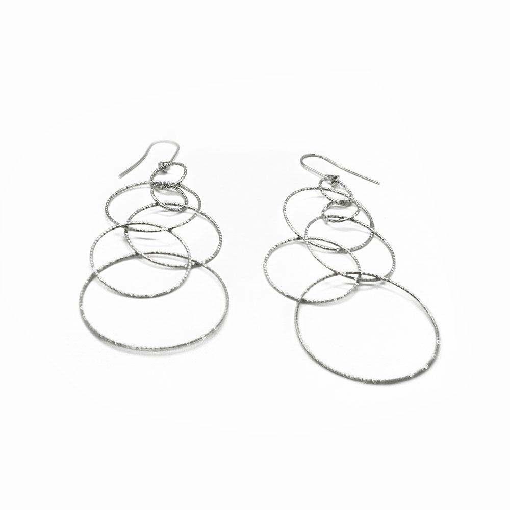 Koukkukorvakorut renkaita #1