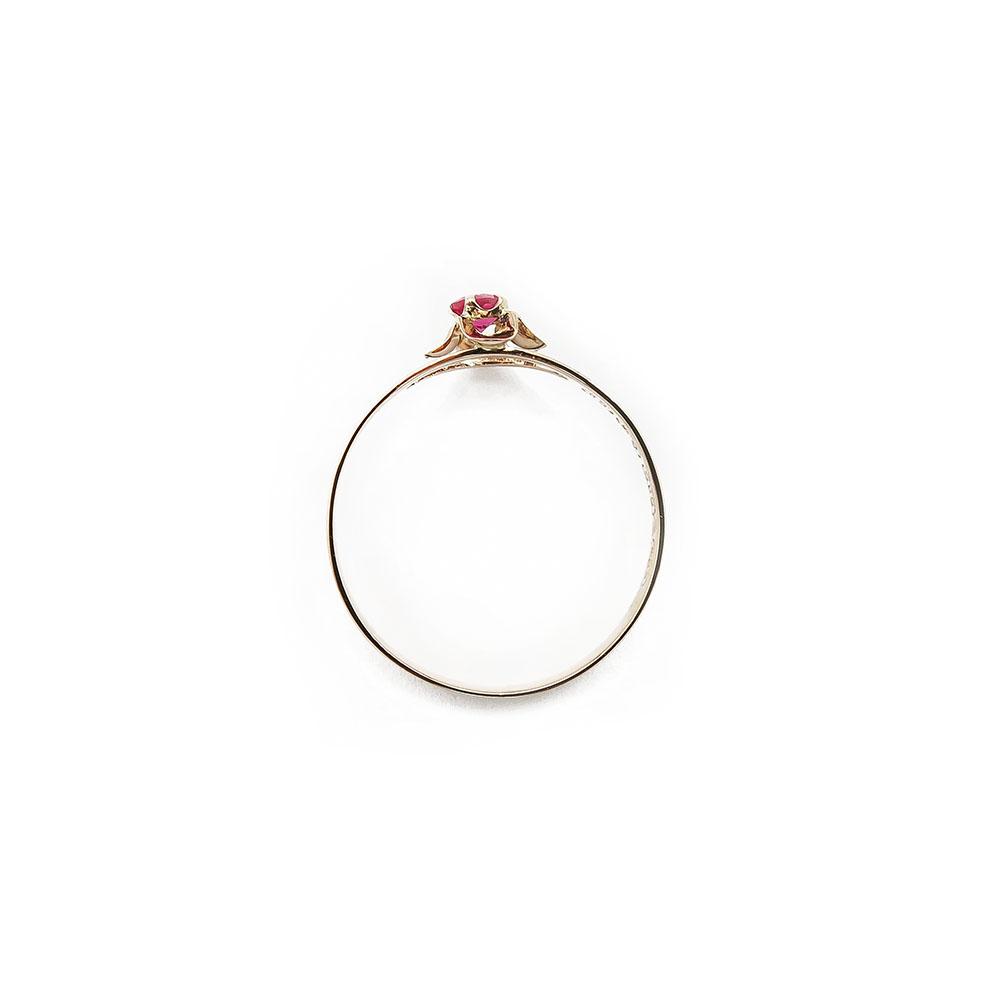 Kultainen sormus, punainen kivi 17,0mm v.-80 #2