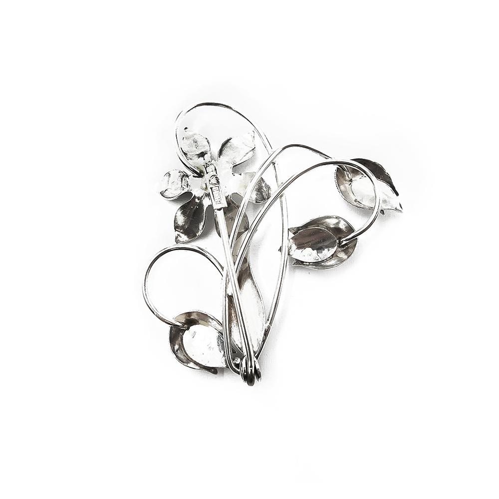 Kukka rintaneula kirkkaalla kivellä, Kupittaan kulta #1