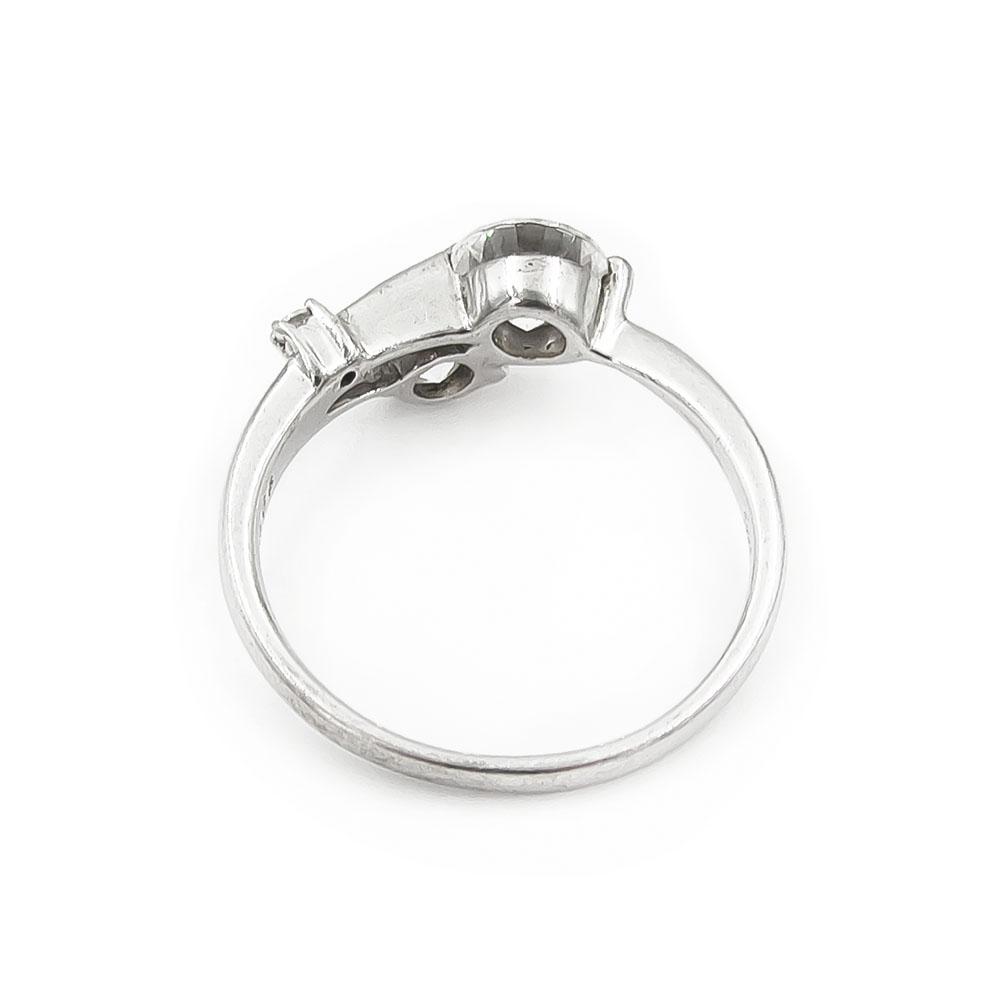 Hopeinen zirkoniasormus halk.18- #5