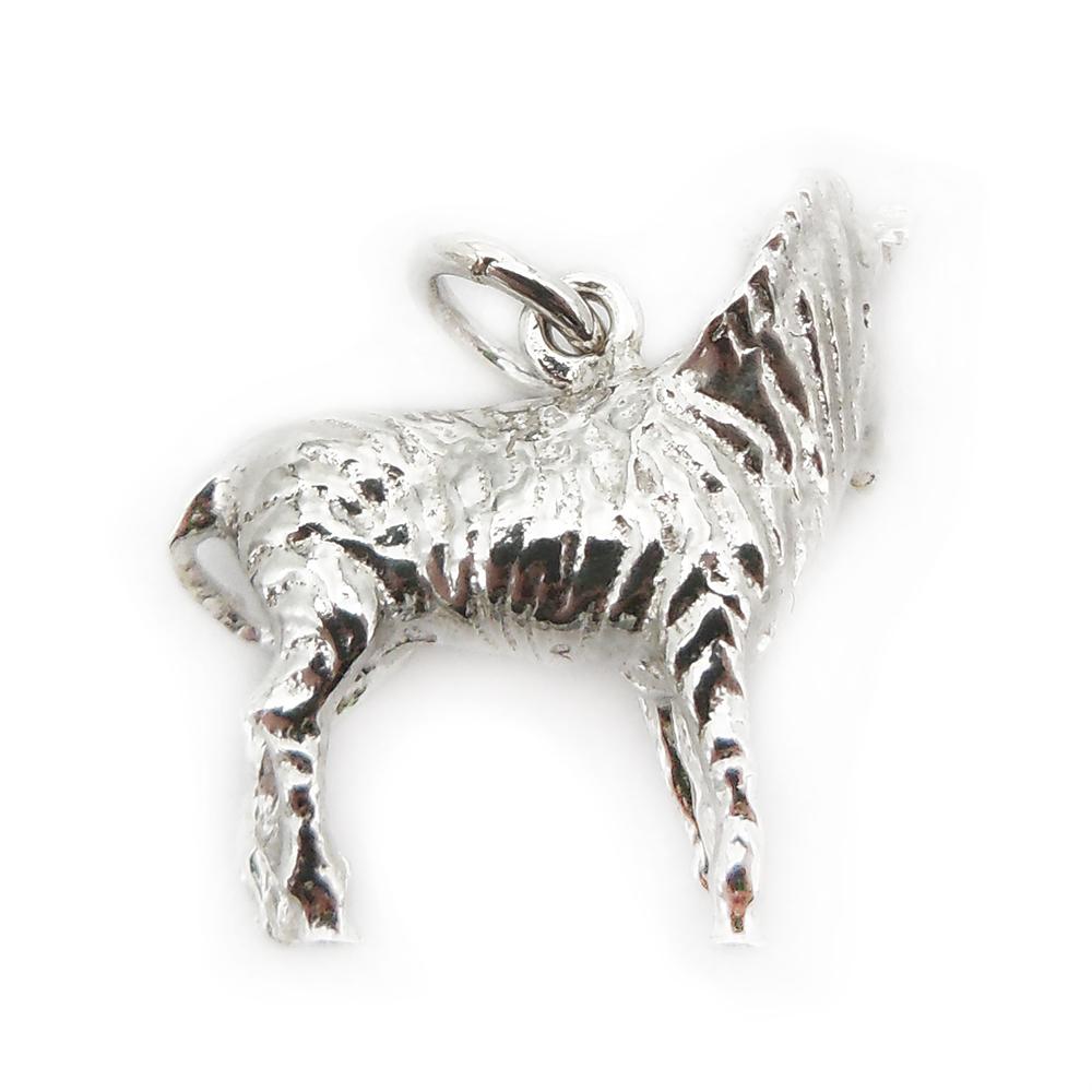 Hopeinen riipus seepra #2