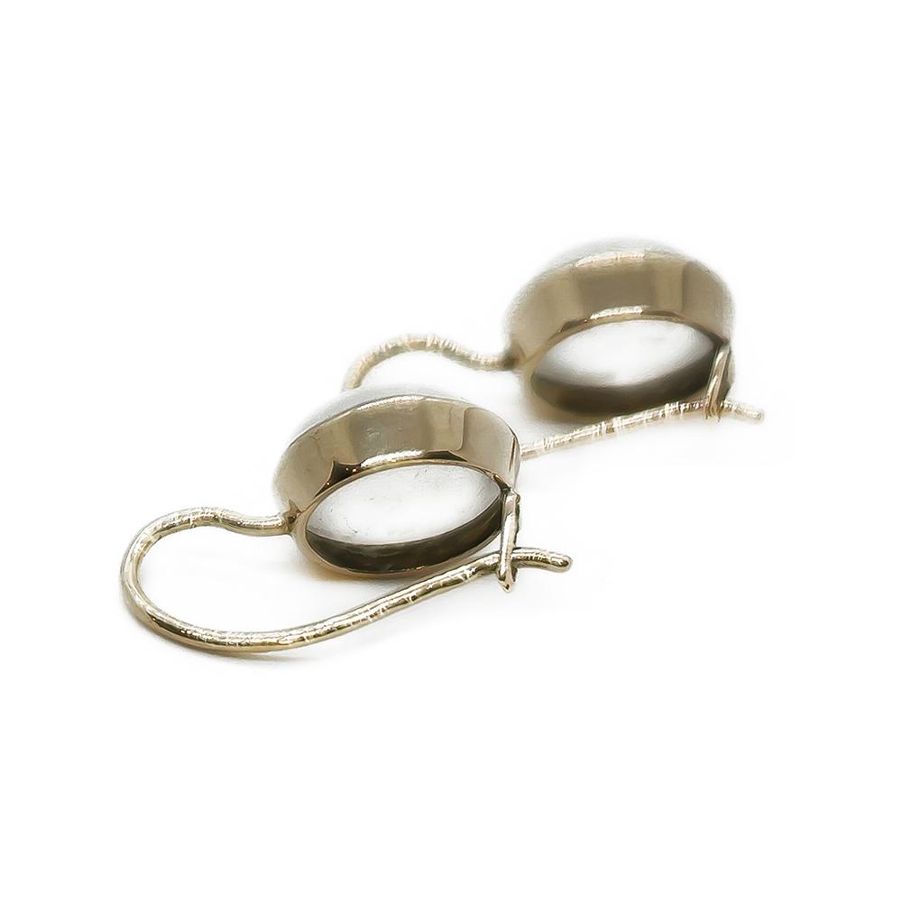 koukkukorvakorut vaalealla kivellä #1