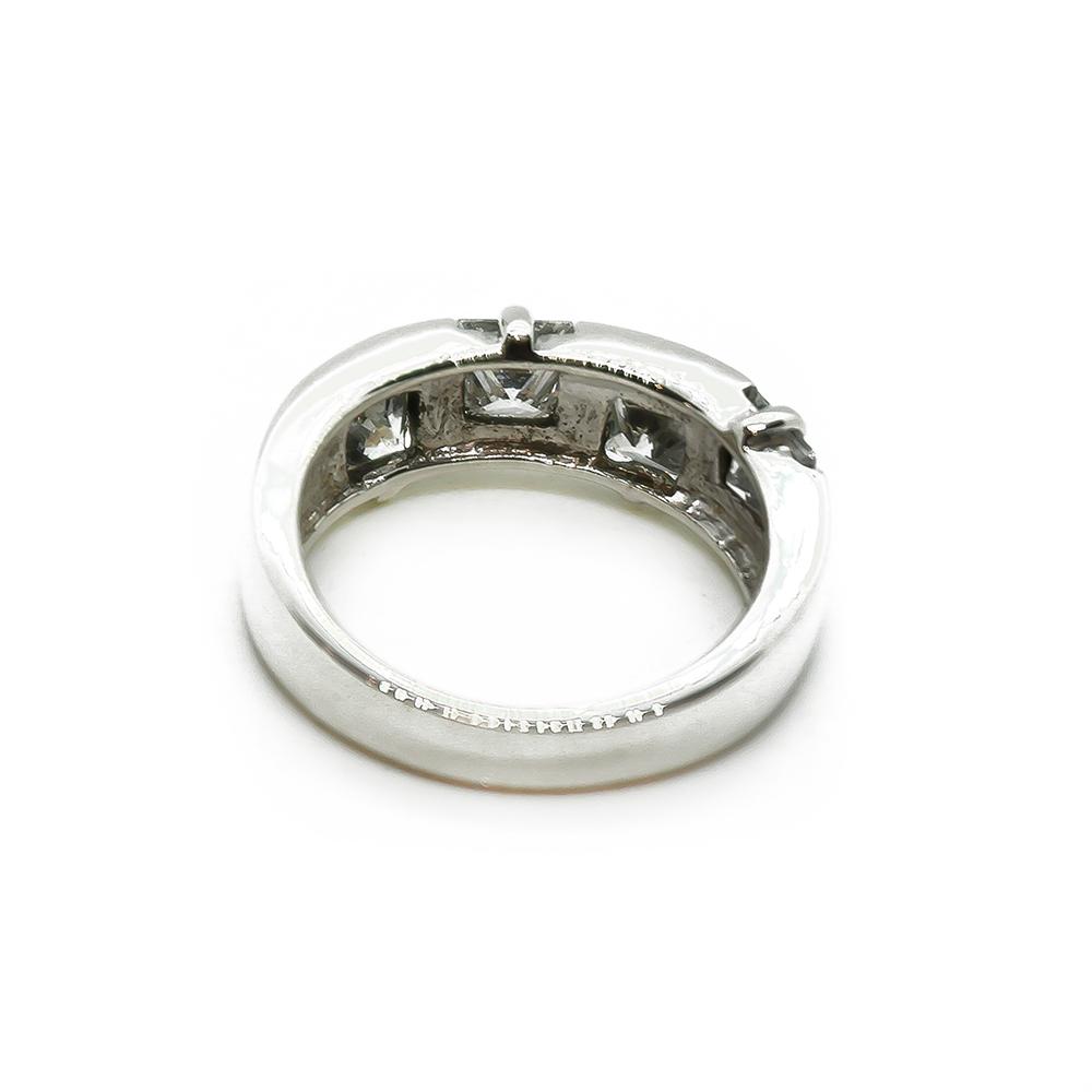 Sormus neliön malliset zirkonit    18,75 #2