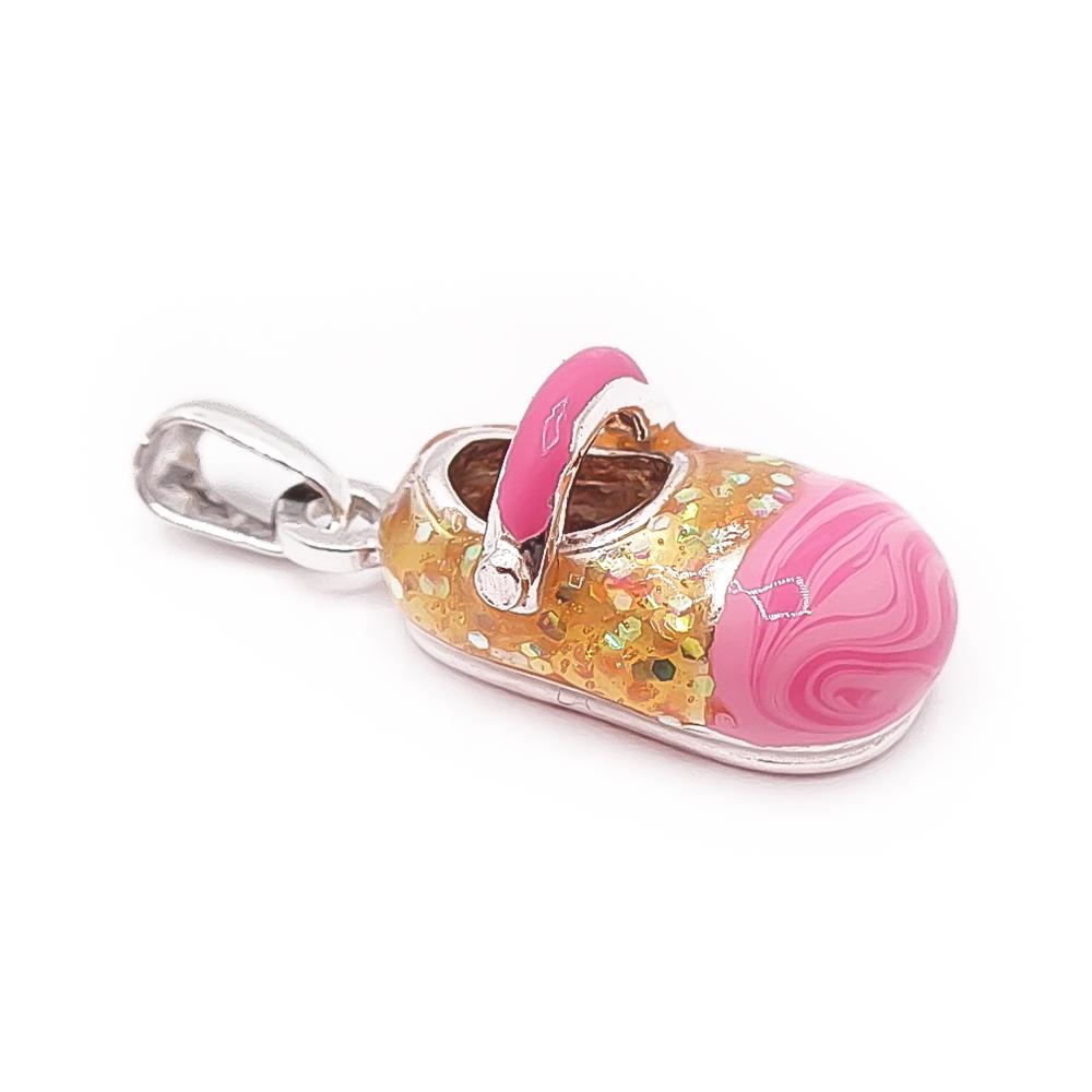 Hopeinen kenkäriipus #1