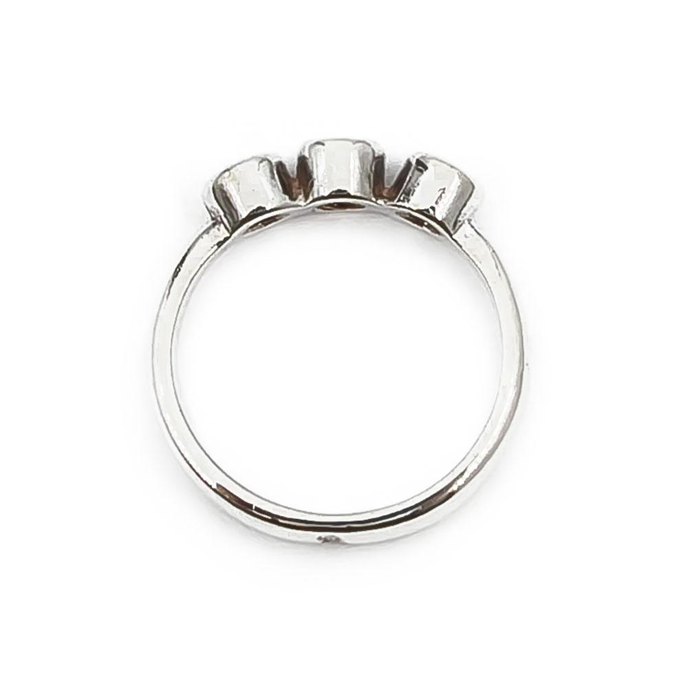 Hopeinen sormus kirkkailla kivillä koko 16.5 #2