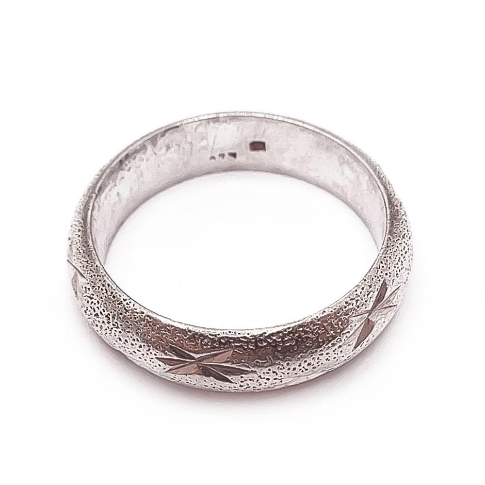 Hopeinen sormus timanttileikkaukset 16,5mm #2