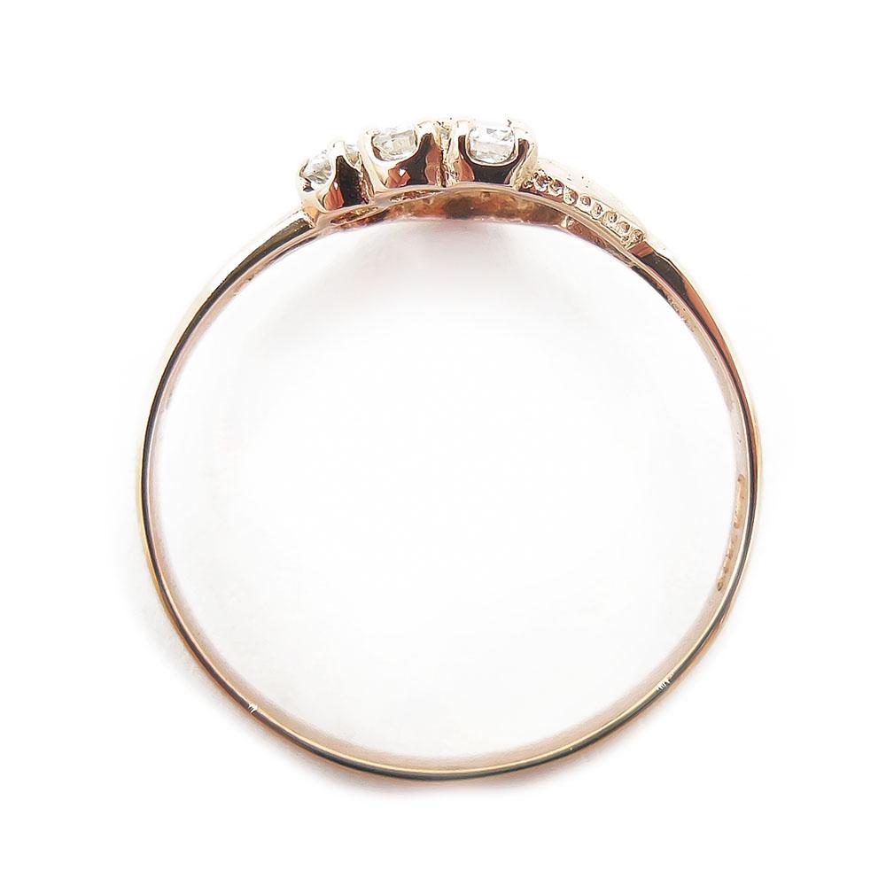 Kultainen sormus,19,25mm, kolme kirkasta kiveä lehtikuvio #2