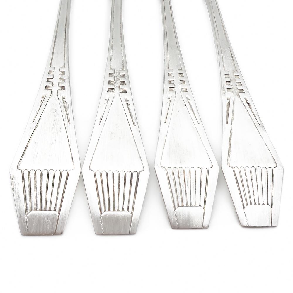 Suomi Ruokailu haarukat ja veitset #1