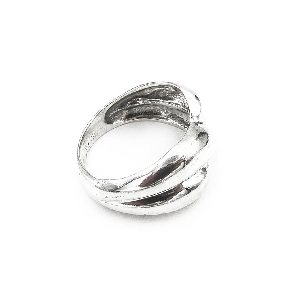 Hopeinen solmusormus halk.15- #1