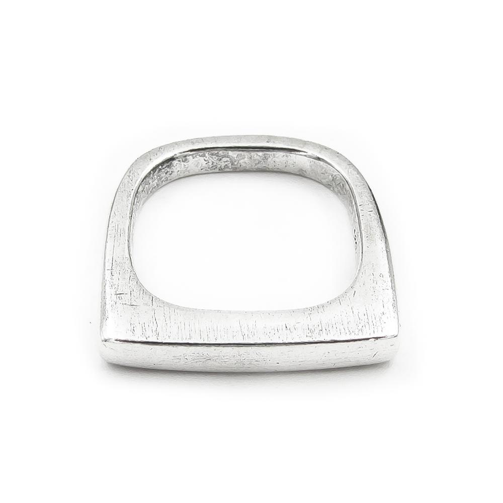 Kulmikas sormus halk.17mm lev.2mm #3