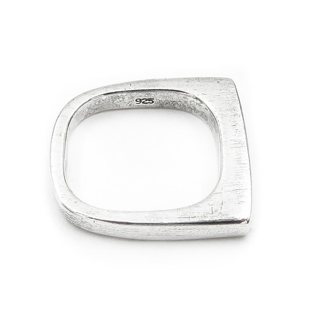 Kulmikas sormus halk.17mm lev.2mm #4