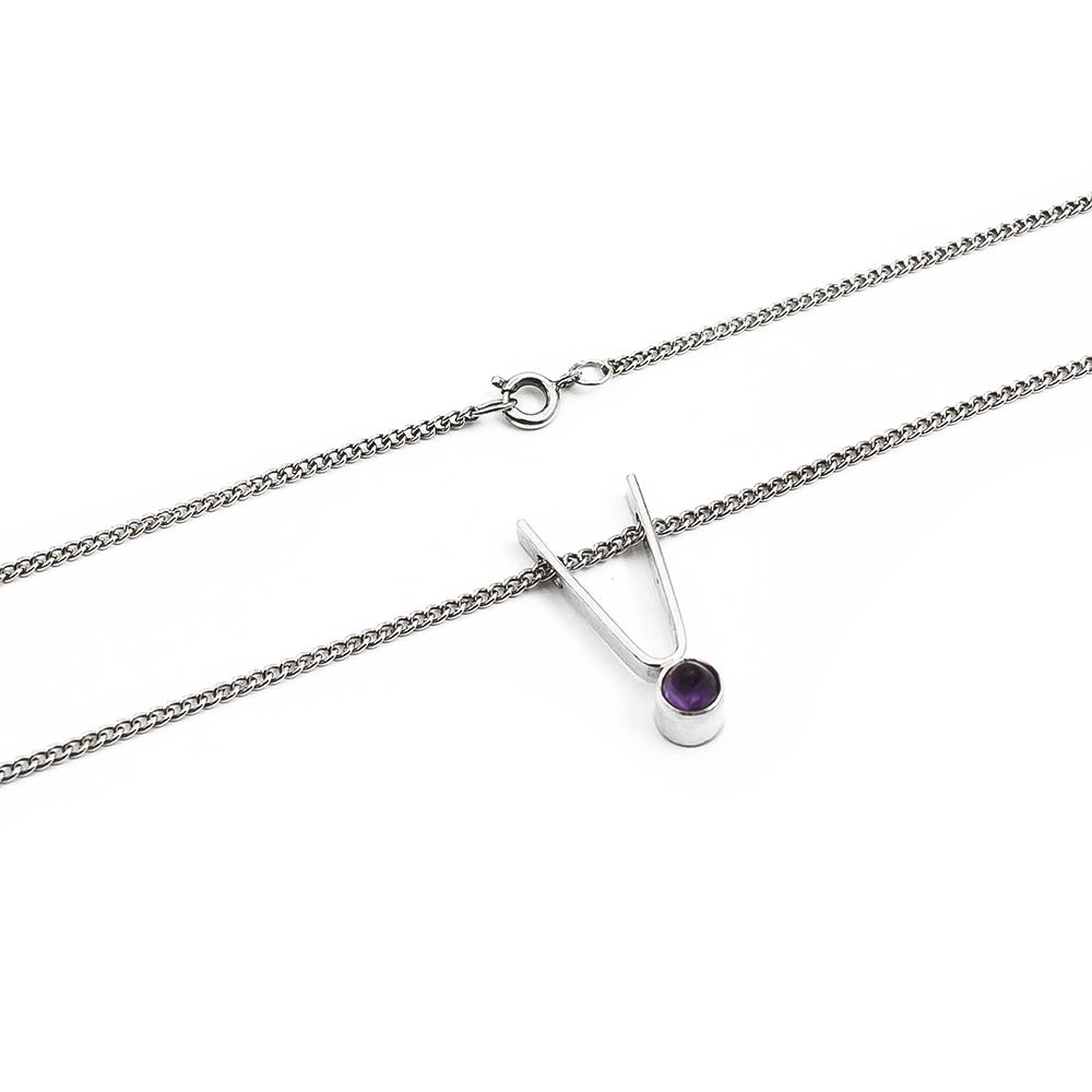 Hopeinen kaulaketju 50cm lila kivi #1