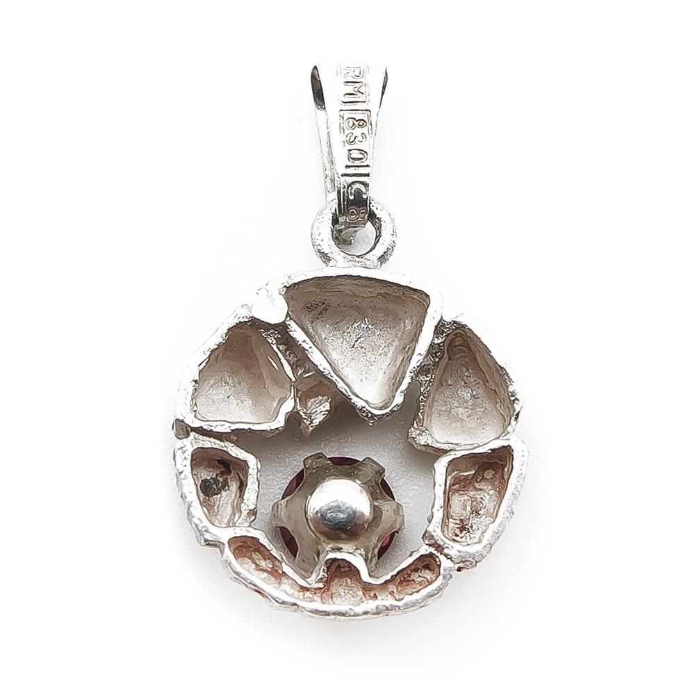 Hopeinen design riipus, punainen kivi v.-80 #1