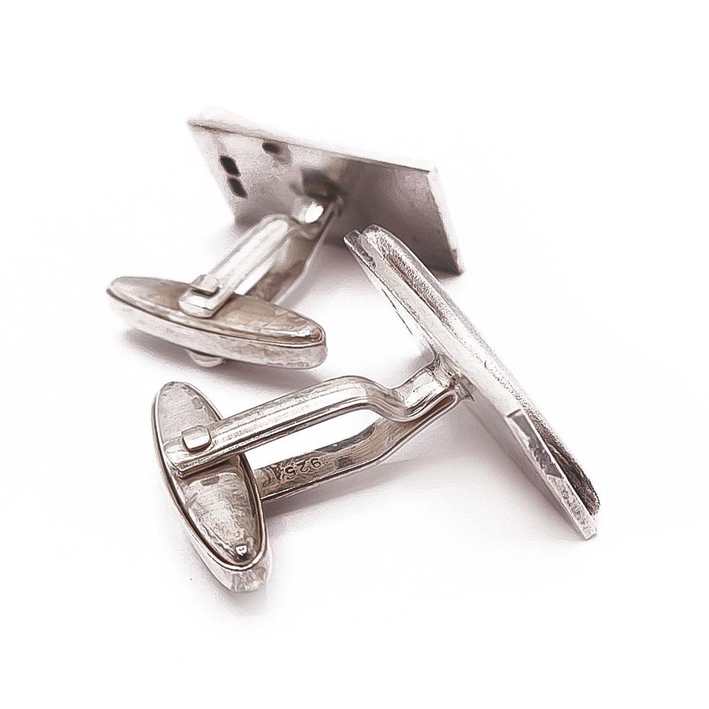 Heli Kauhanen kalvosinnapit #1