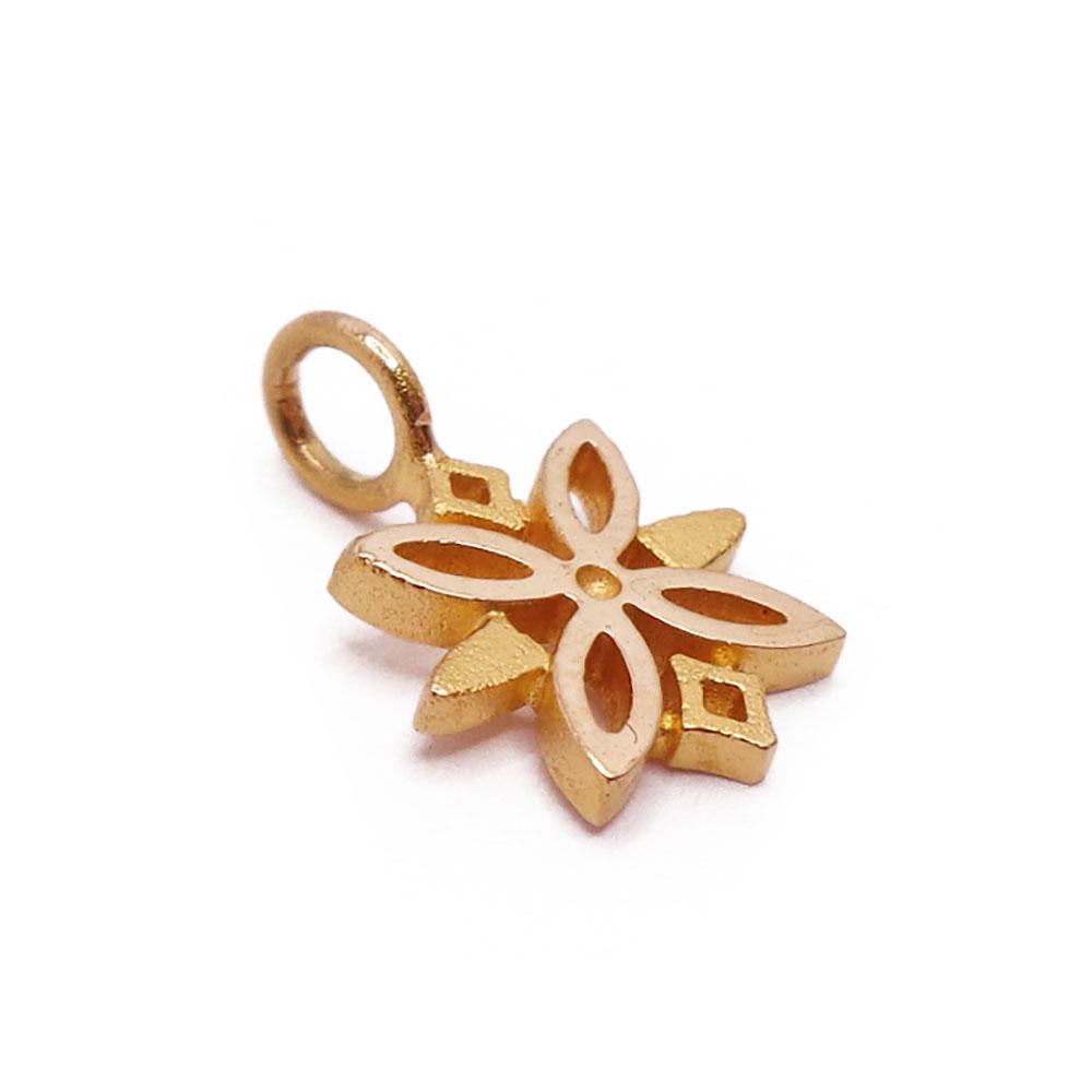 Kalevala korun kultainen riipus #2