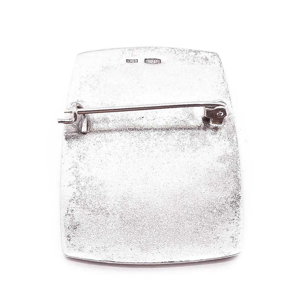 Hopeinen rintakoru #2