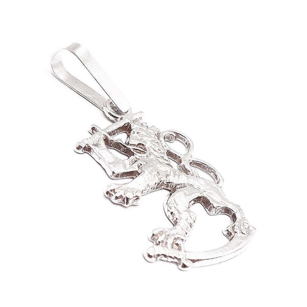 Hopeinen suomileijona riipus #1