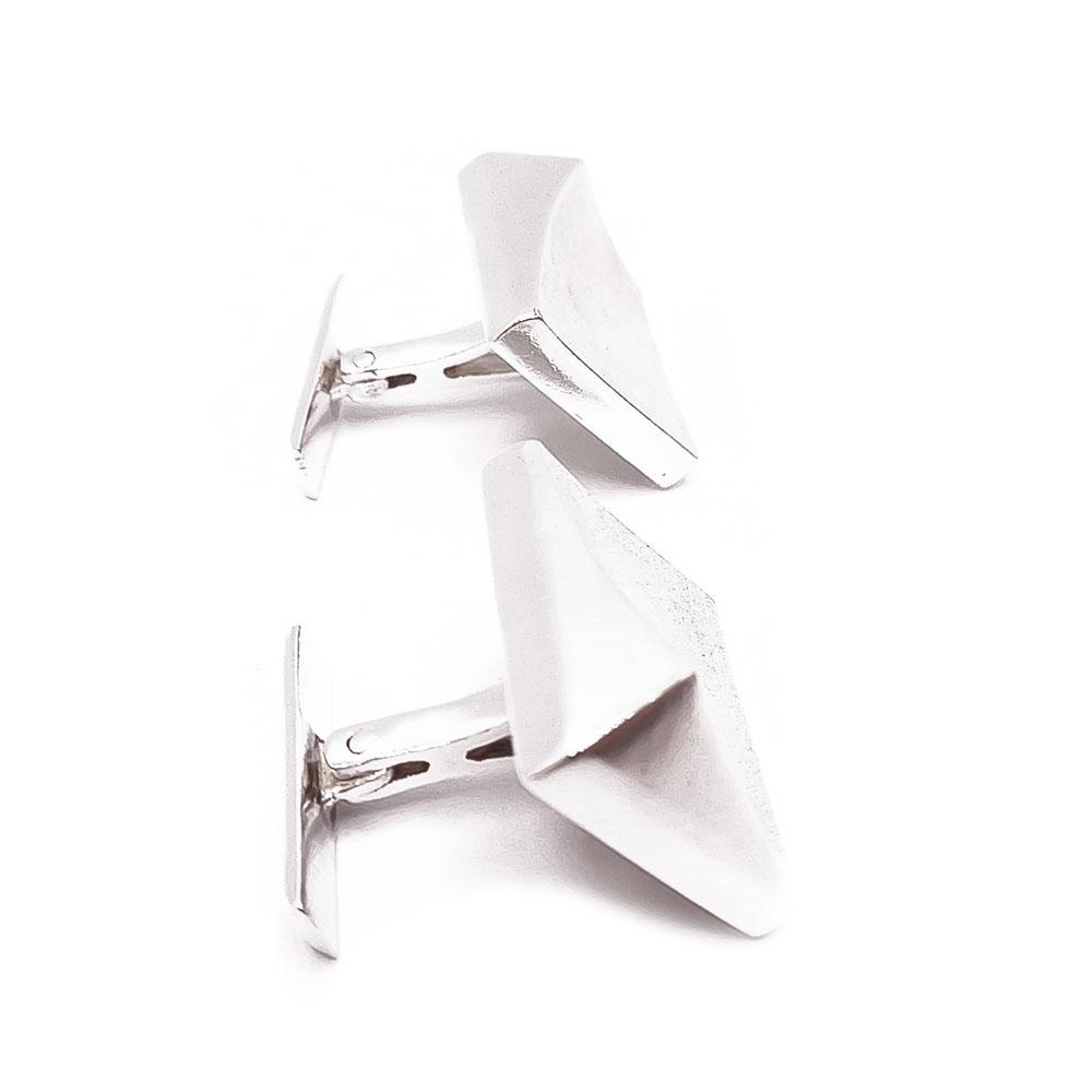 Hopeiset kalvosinnapit #1