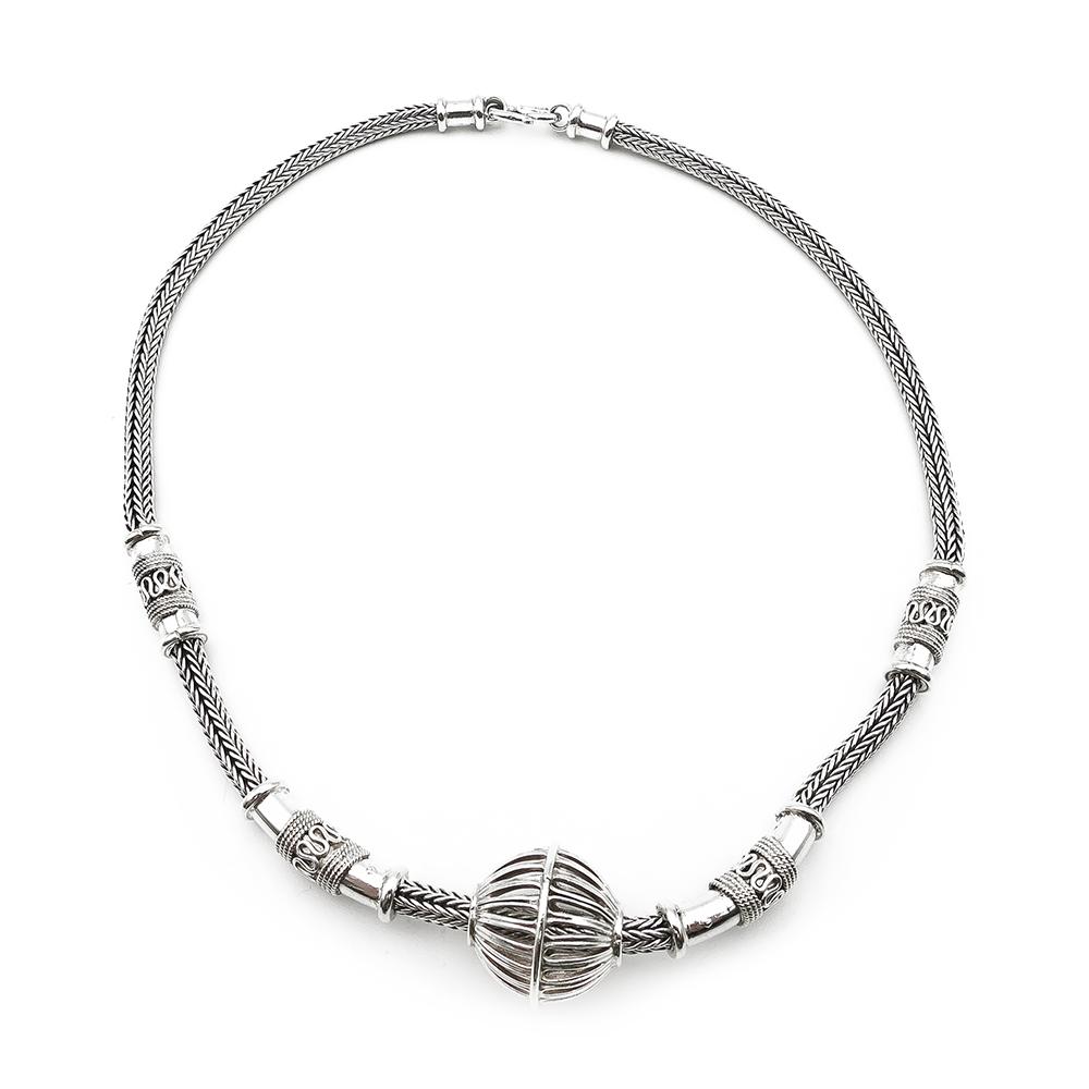 Hopeinen verkkoketju pallolla 42cm #0