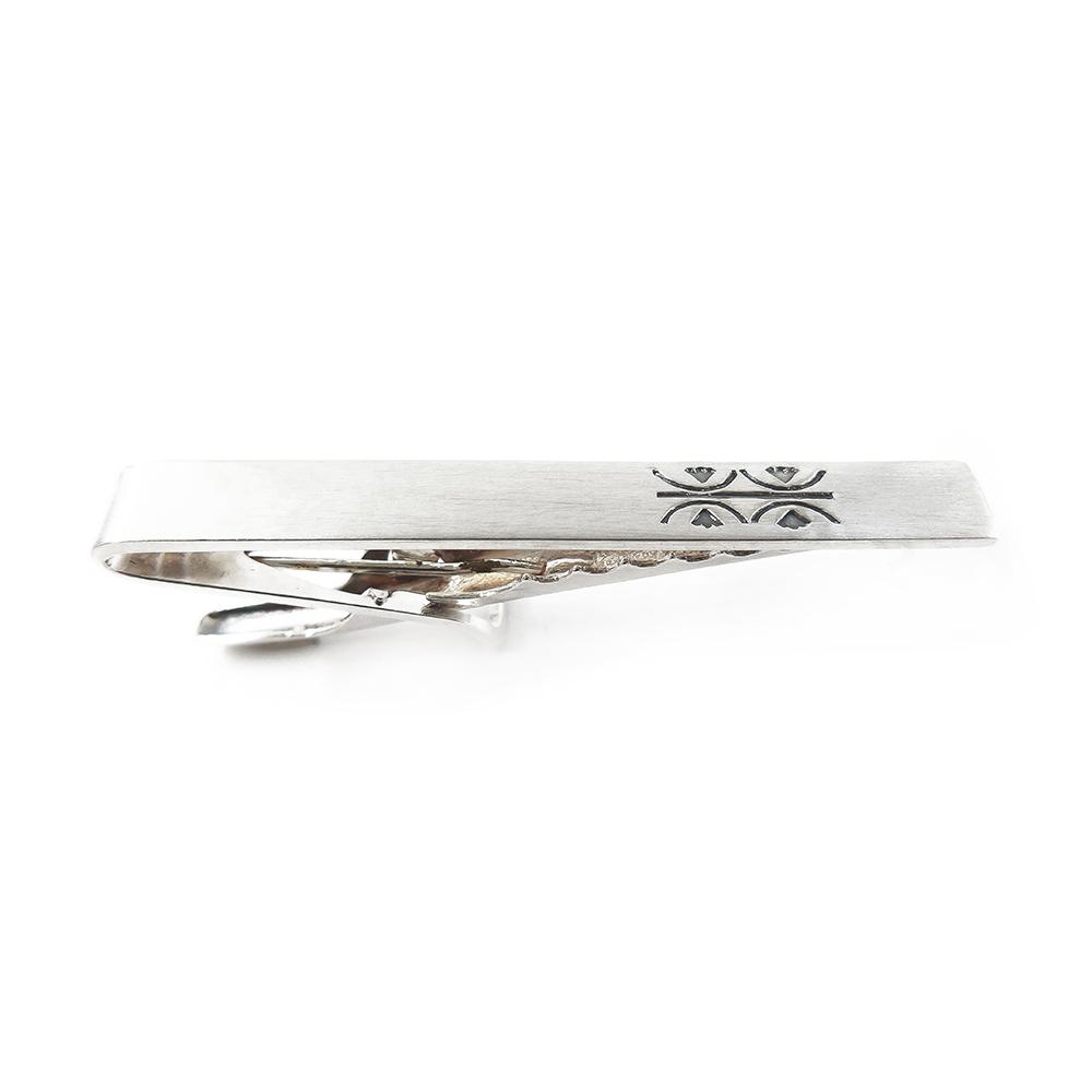 Hopeinen solmioneula, Kuvioitu #0