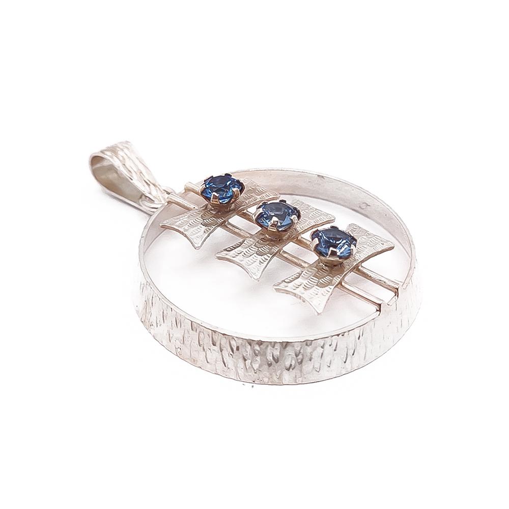 Hopeinen sinikivinen riipus v.-70 #1