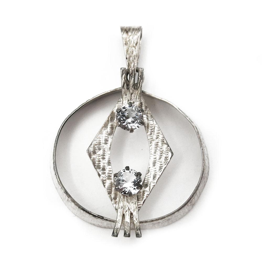 Kinni Edward Rainerin riipus vuodelta 1970 #0