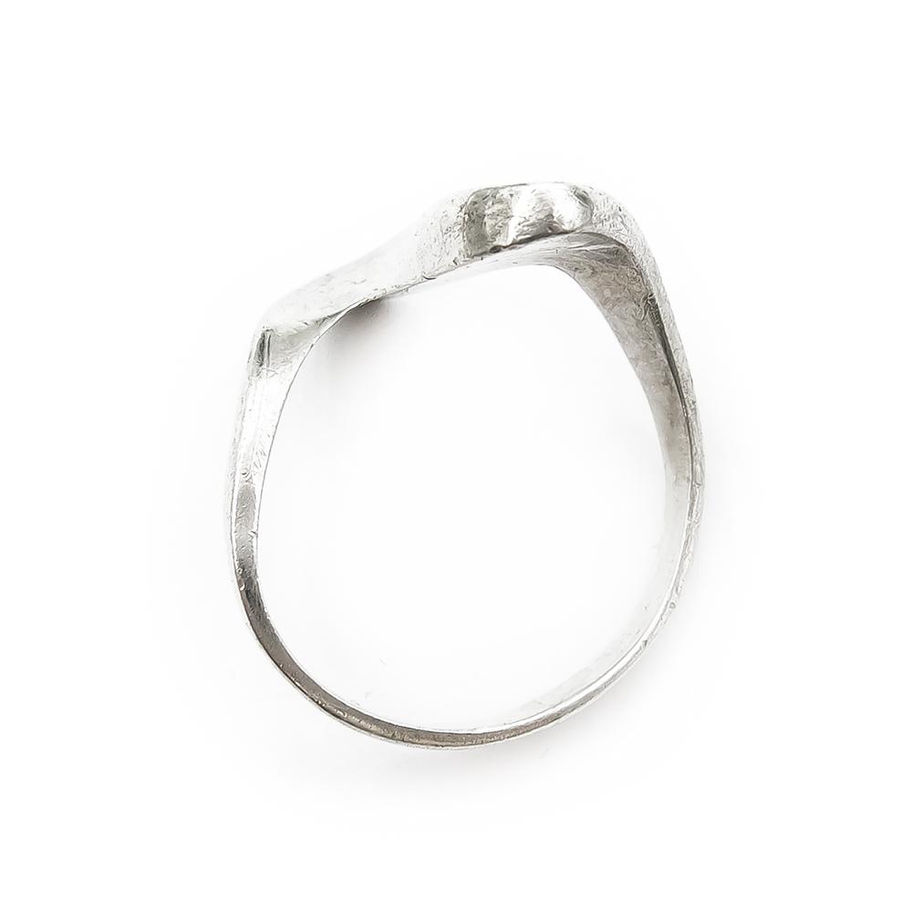 Aaltoileva hopeasormus 16,5mm #2