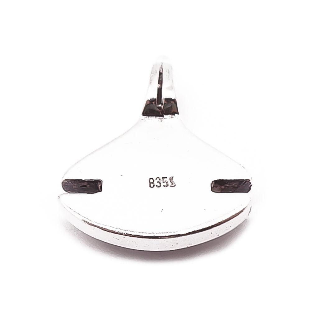 Hopeinen opaaliriipus #2