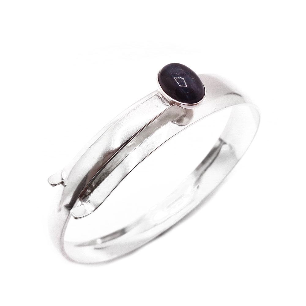 Hopeinen tummakivinen rannerengas v.-60 #0