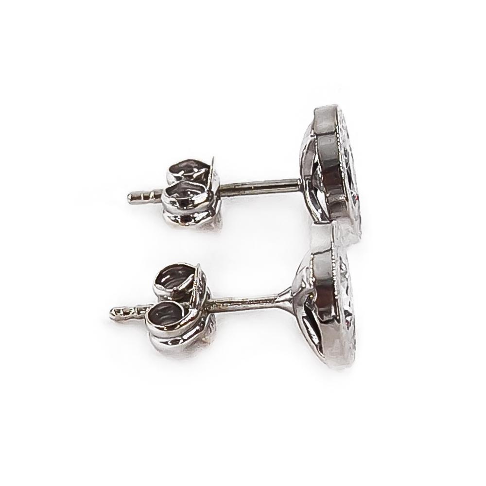 Valkokultaiset kirkaskiviset korvakorut tappi KJ #1