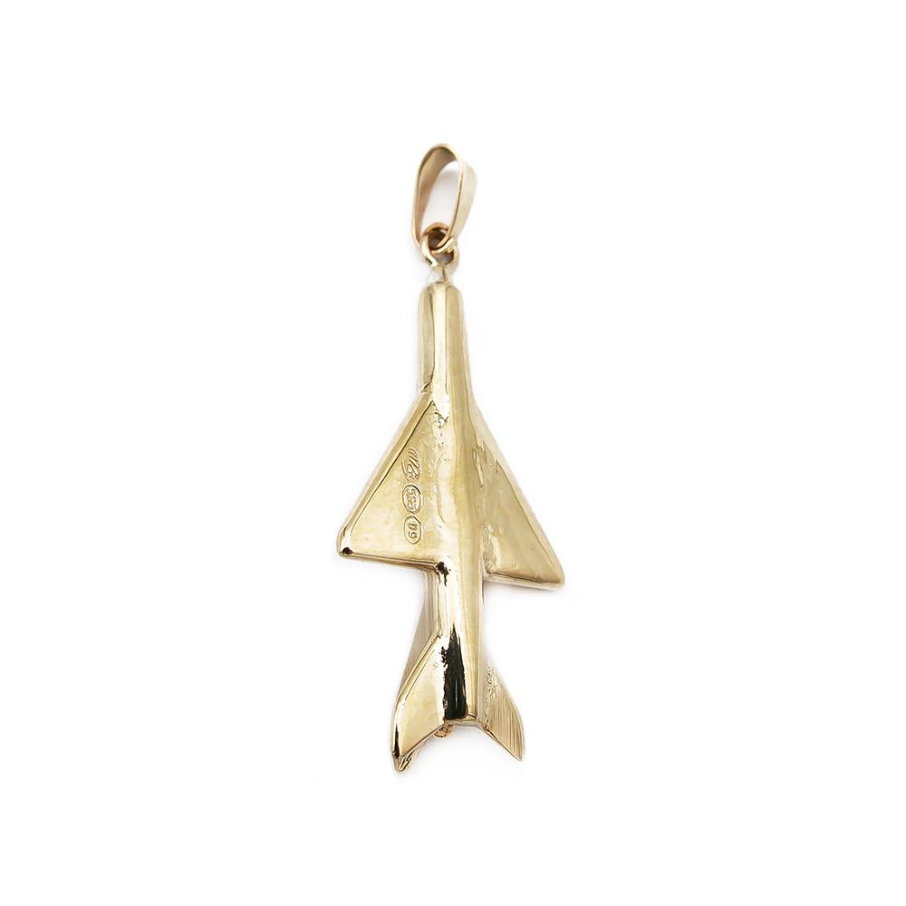 Kultainen riipus, lentokone #1