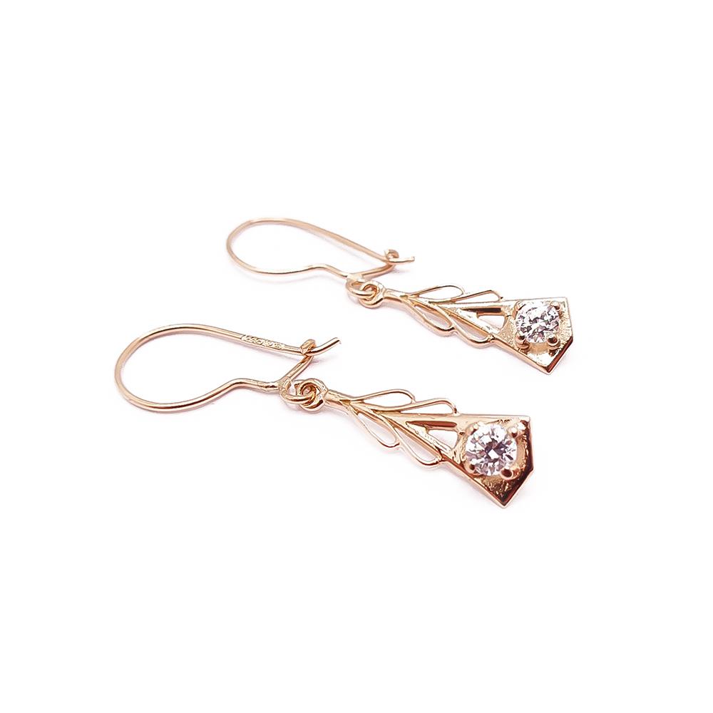 Kultaiset kirkaskiviset korvakorut #1