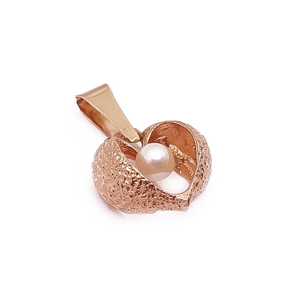 Kultainen sydänriipus helmellä #1