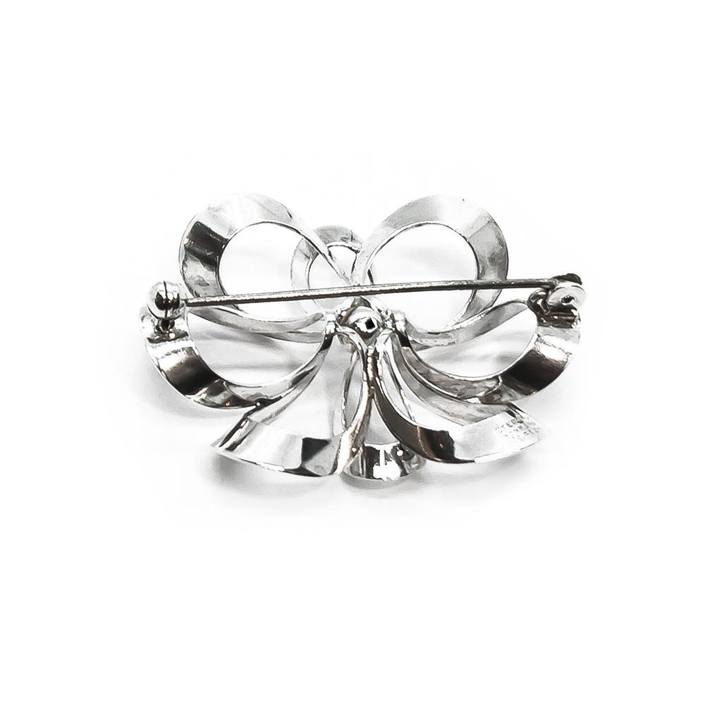 Hopeinen rintaneula #1