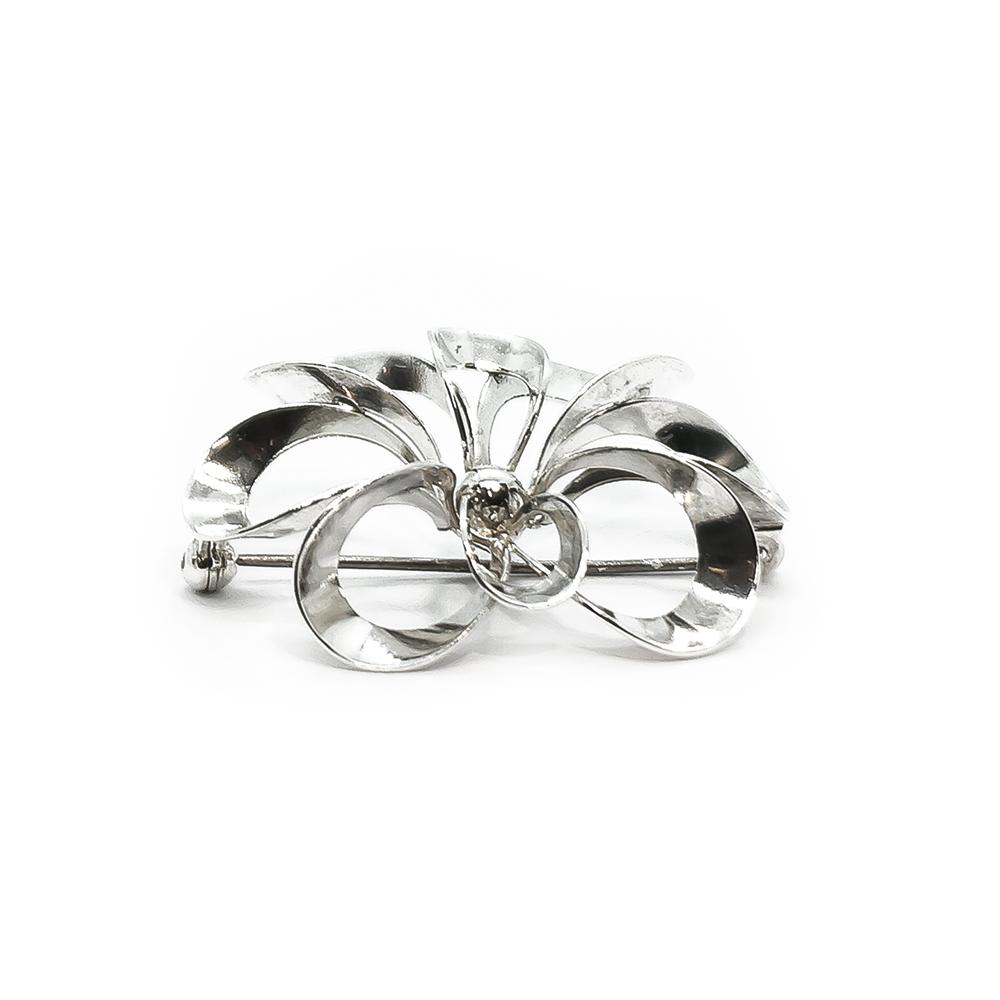 Hopeinen rintaneula #2