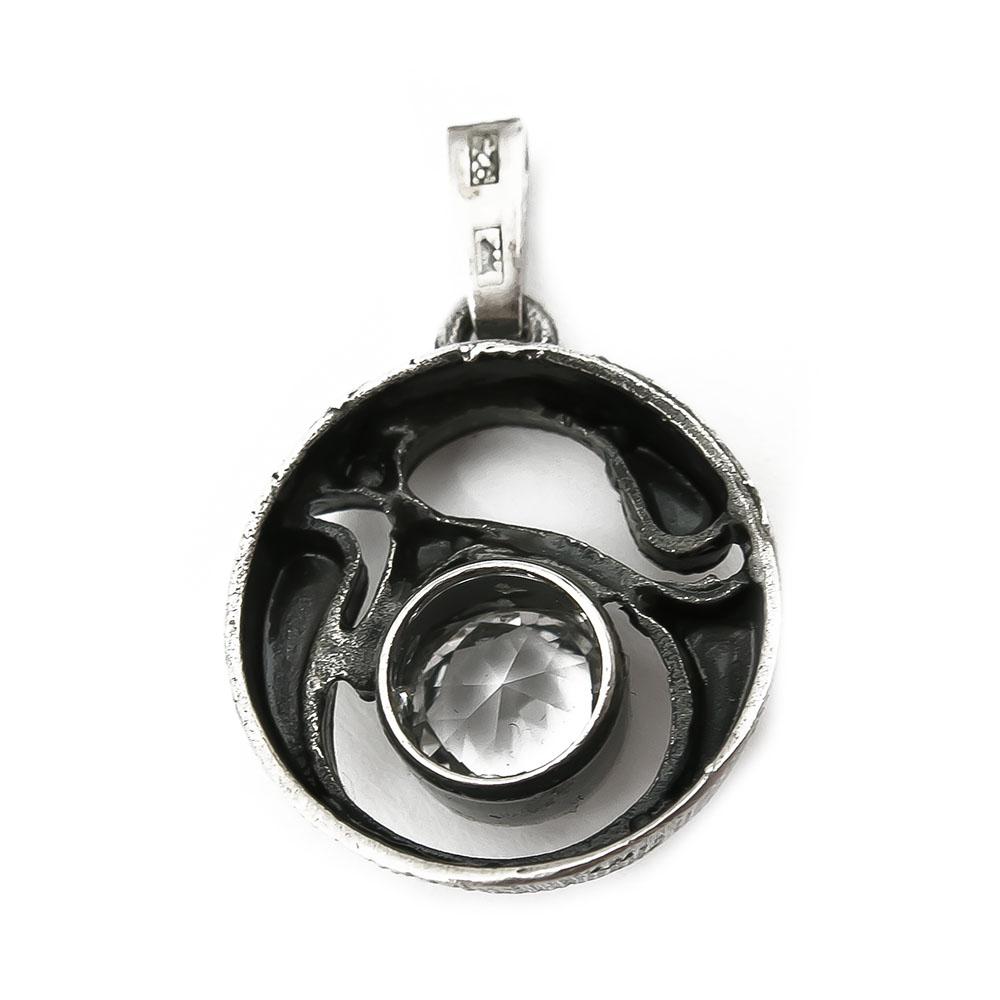 Hopeinen Finnfeelings-riipus #1