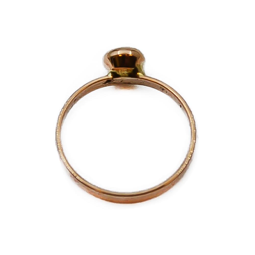 Kultainen kastesormus kirkkaalla kivellä #2