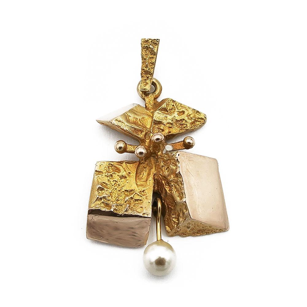 Kultainen riipus, Tammen Koru #0