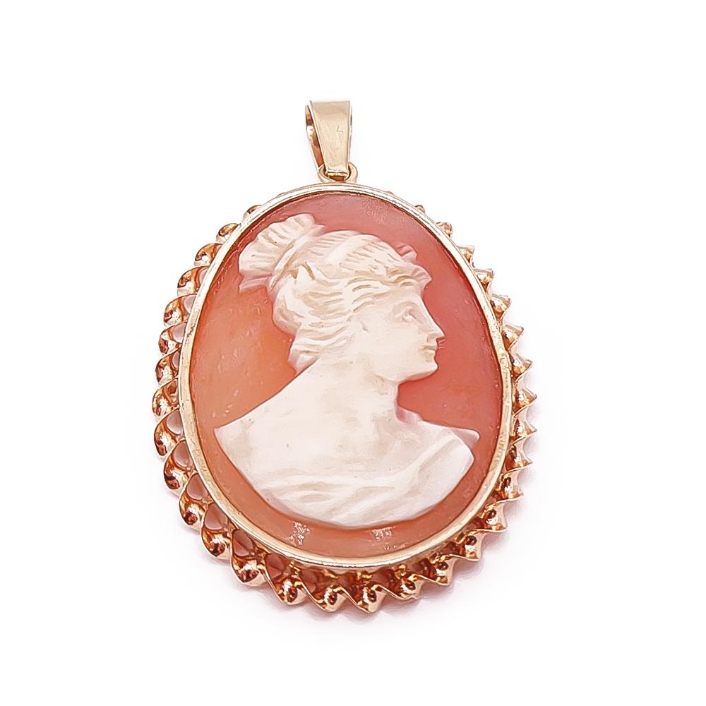 Kultainen camee-riipus #0