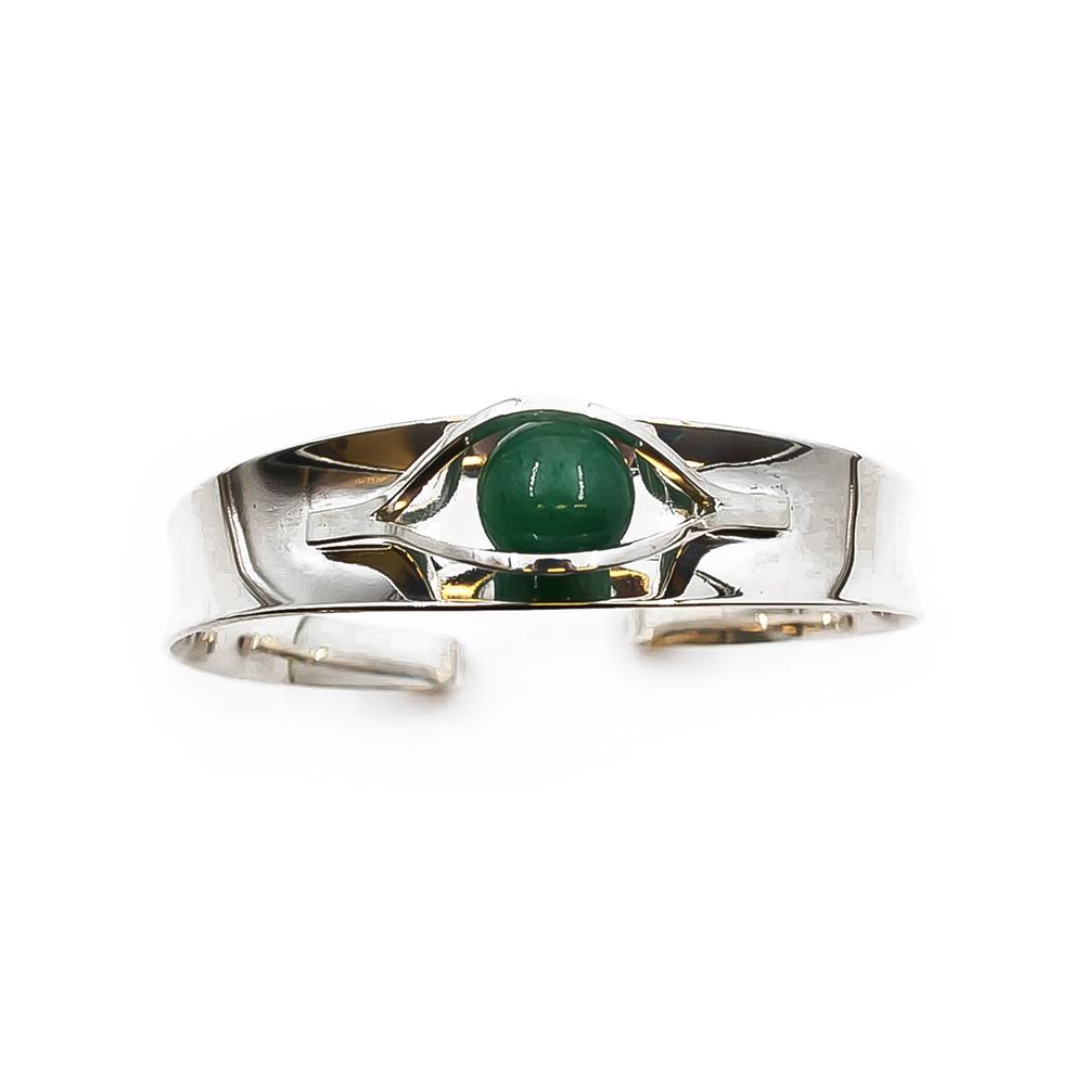 Hopeinen rannerengas vihreällä kivellä #1