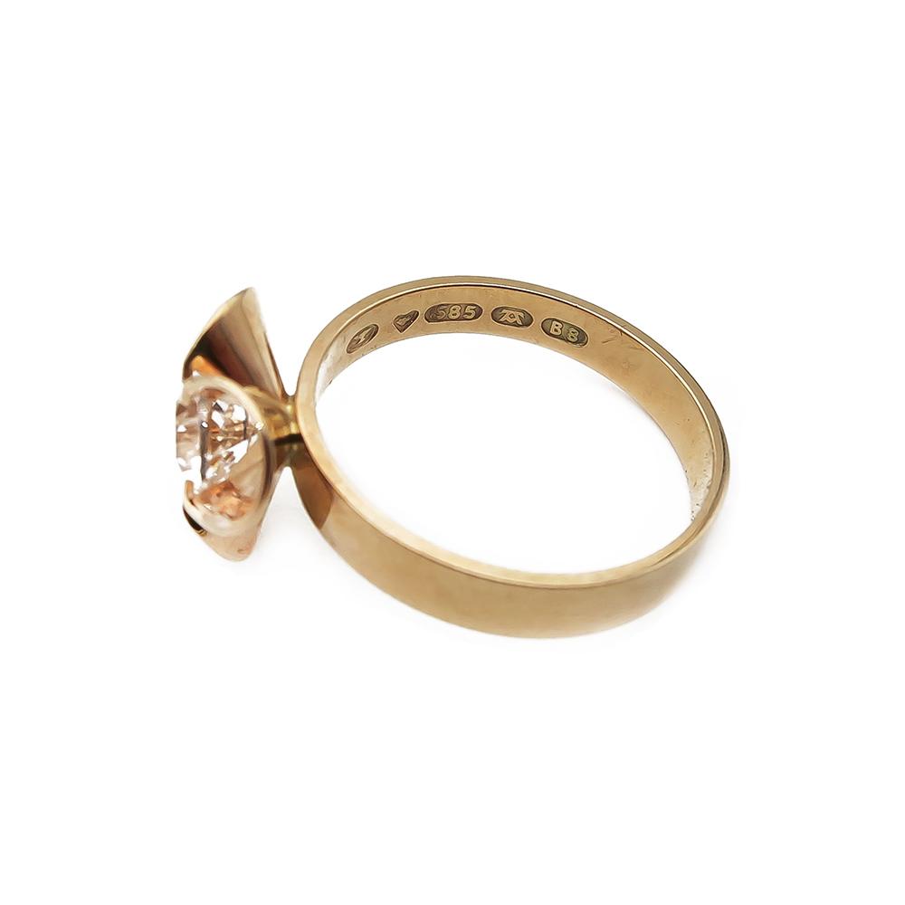 Elis Kauppi Kupittaan Kulta sormus kirkkaalla kivellä 16,0 v.-79 #2