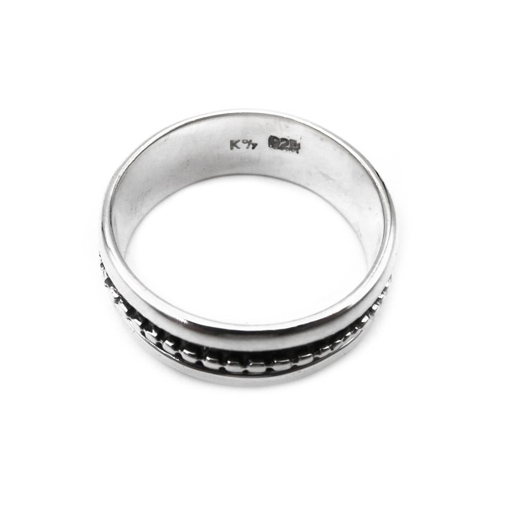 Hopeinen sormus kuviolla koko18 lev.7mm #0