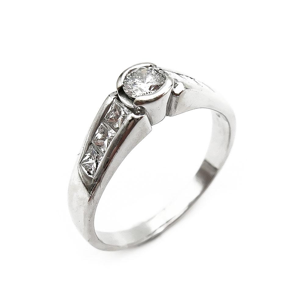 18K Valkokultainen timanttisormus 0,3ct + 6x 0,05ct 21mm #0